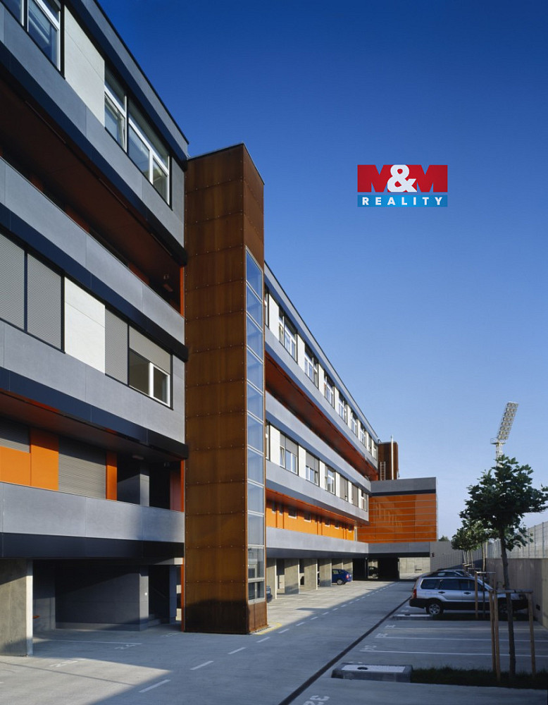 Prodej garážového stání, 18 m2, praha, ul. běžecká