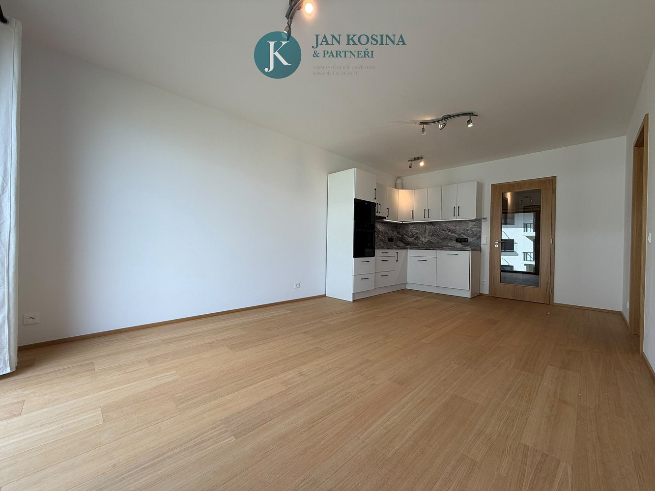 Pronájem bytu 2+kk 51 m² – fotografie 5