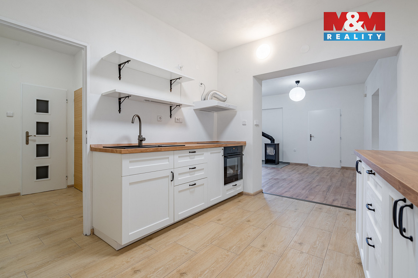 Pronájem obchodních prostor 210 m² — photo 2