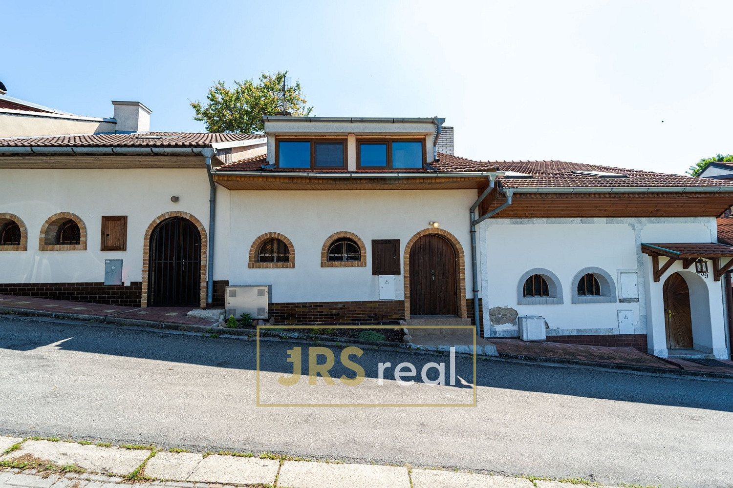 Výjimečný apartmán s vinným sklepem a výhledem na mikulovský zámek