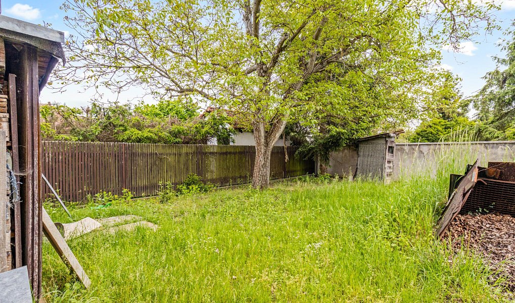 Prodej stavebního pozemku 450 m², Praha – náhled fotky 2