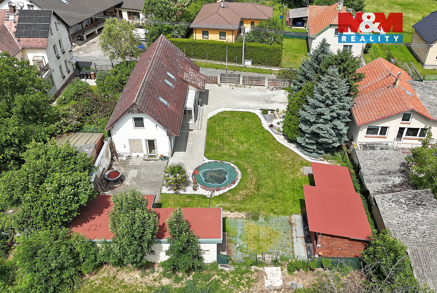 Prodej domu 186 m² s pozemkem 948 m² — photo 2
