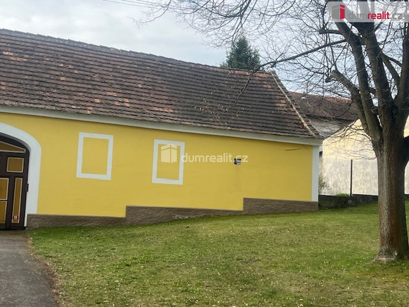Prodej domu 1 618 m² s pozemkem 1 618 m² — photo 2