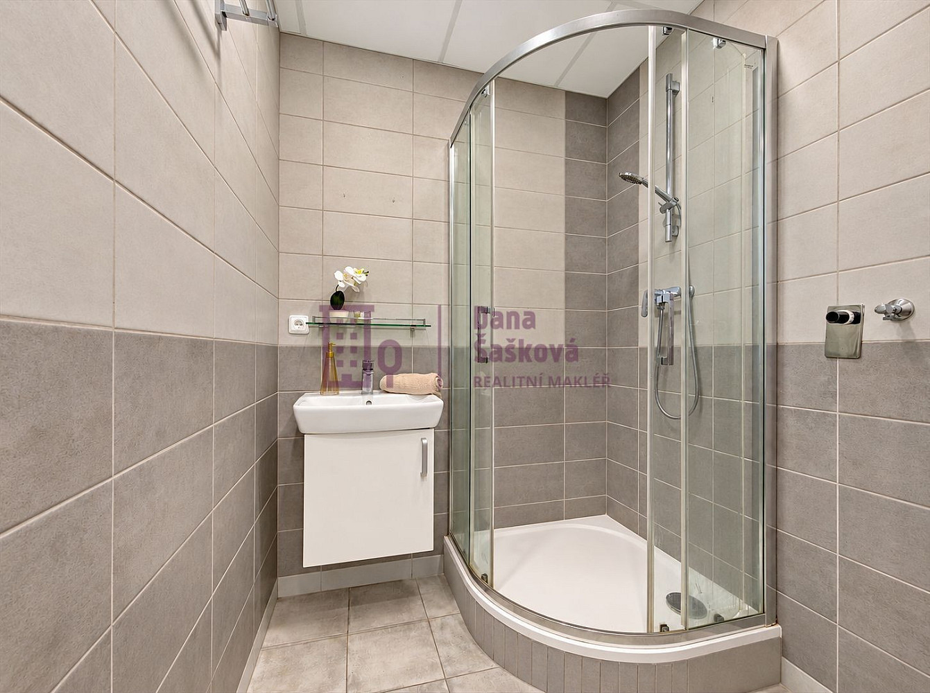 Prodej bytu 1+1 42 m² – fotografie 3