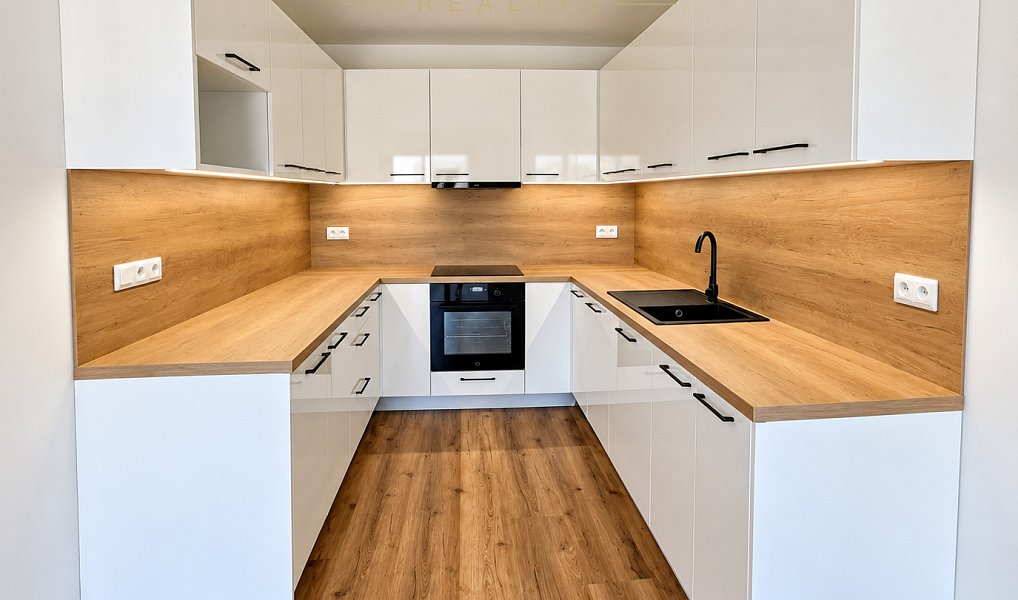 Pronájem bytu 3+kk 68 m², Hodonín – náhled fotky 3