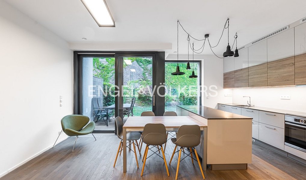 Pronájem domu 165 m² s pozemkem 170 m², Praha – náhled fotky 4