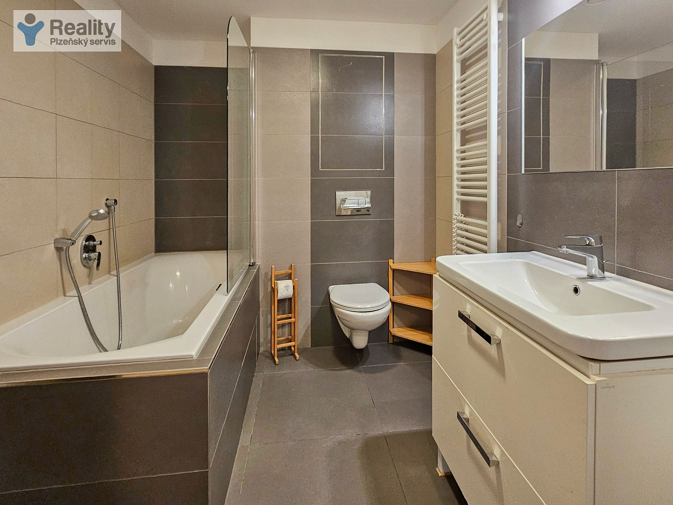 Pronájem bytu 2+kk 66 m² - Widok 4