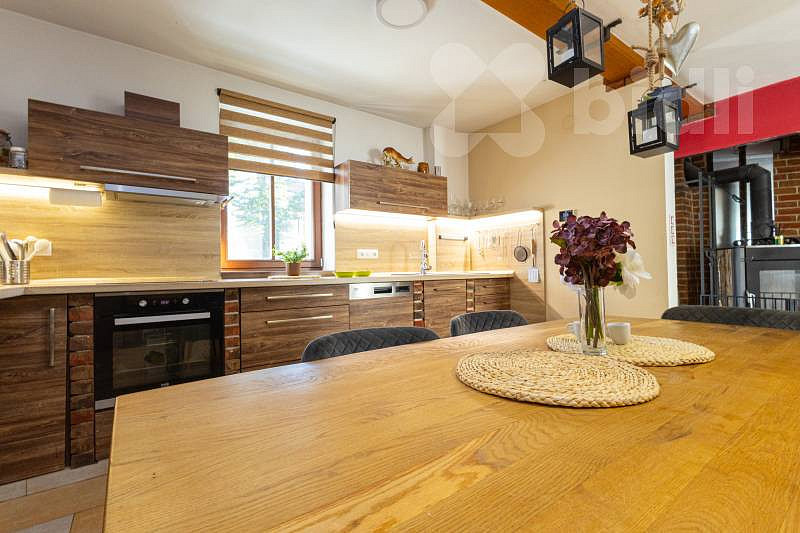Prodej domu 180 m² s pozemkem 338 m² – fotografie 2