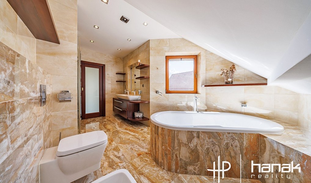 Prodej domu 262 m² s pozemkem 963 m², Olomouc – náhled fotky 14