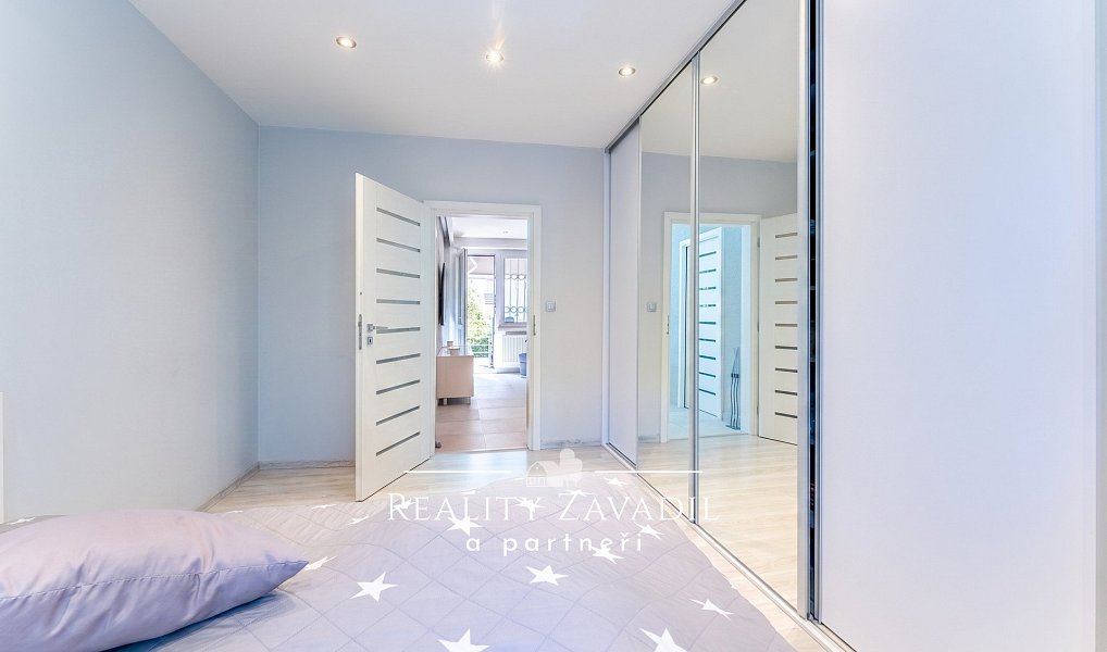 Prodej bytu 3+1 77 m², Praha – náhled fotky 13