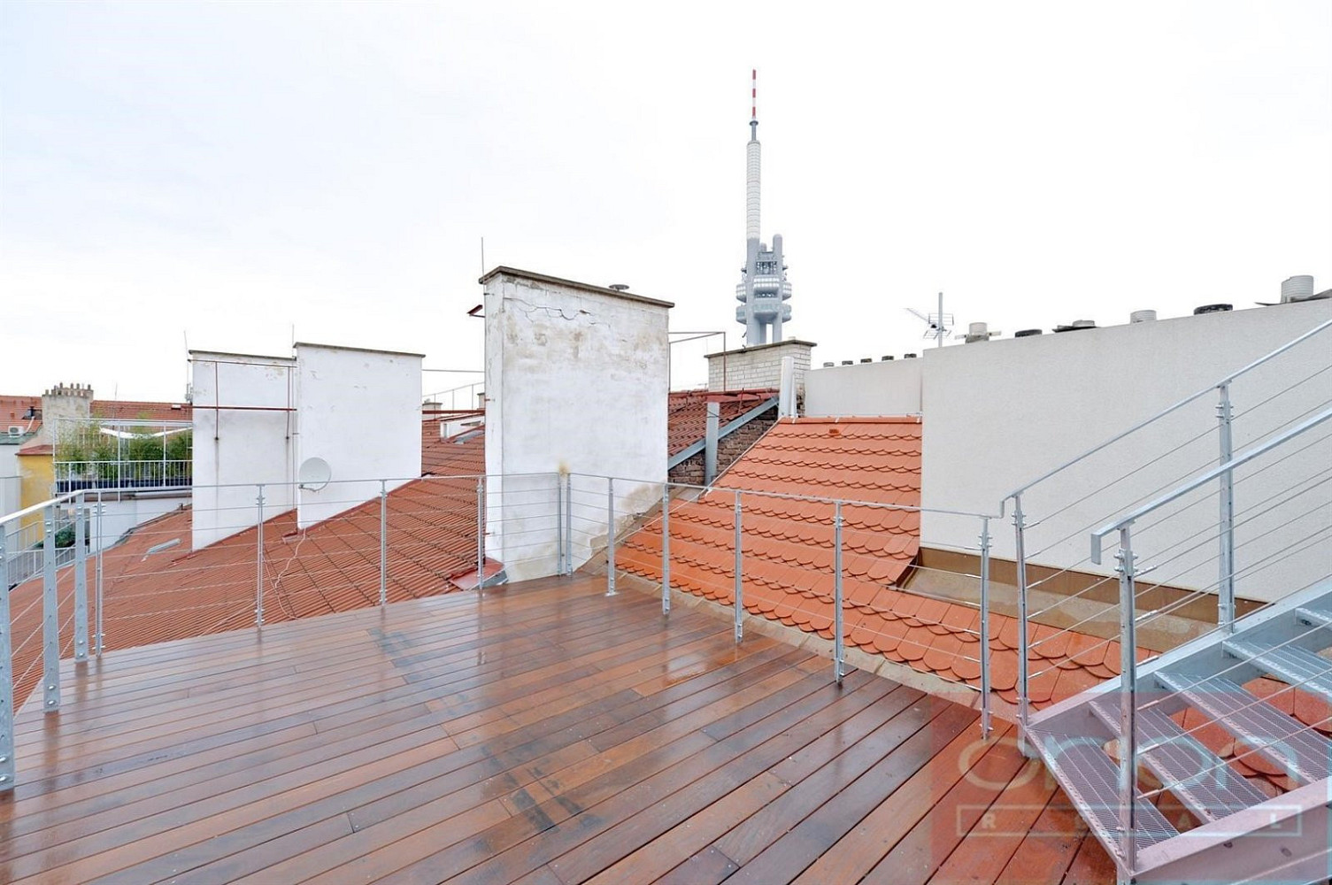 Pronájem bytu 2+kk 60 m² – pohled 5