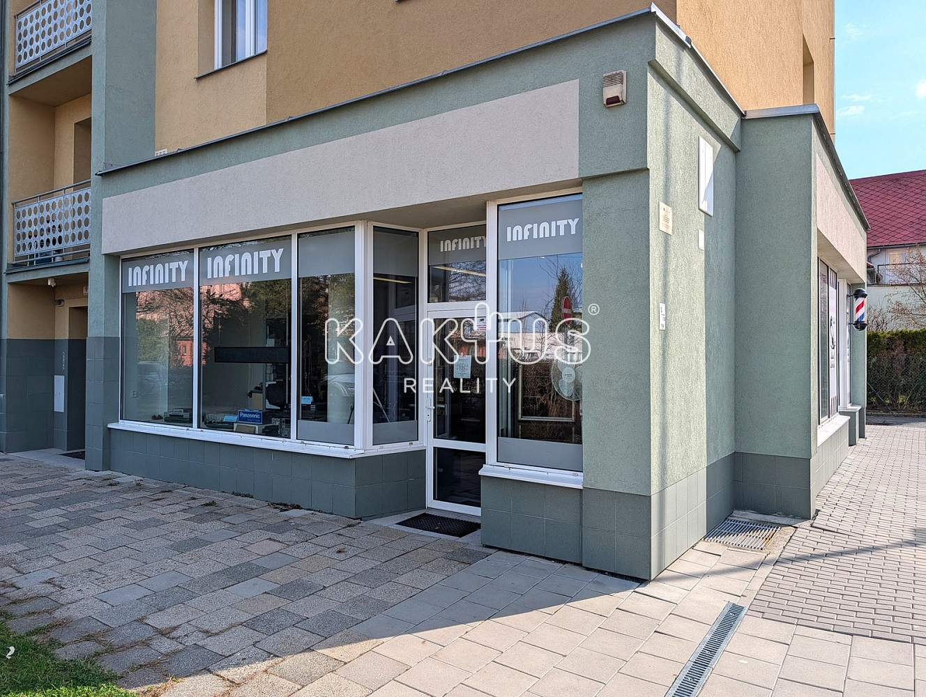 Pronájem obchodních prostor 53 m²