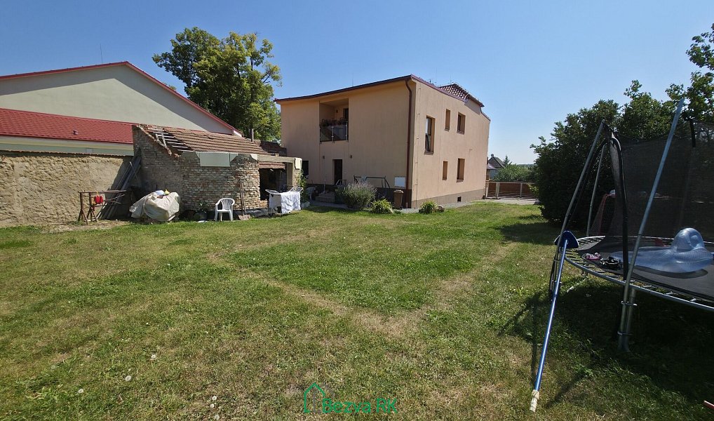 Prodej domu 250 m² s pozemkem 843 m², Nučice – náhled fotky 10