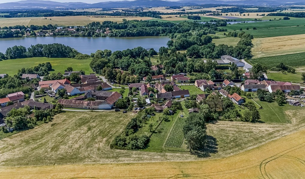 Prodej stavebního pozemku 645 m², Dívčice – náhled fotky 4