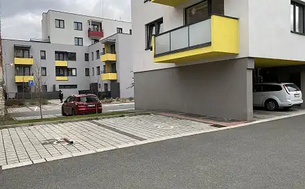 Pronájem parkovacího stání, Pardubice - centrum, Bratranců Veverkových, Pardubice - Zelené Předměstí