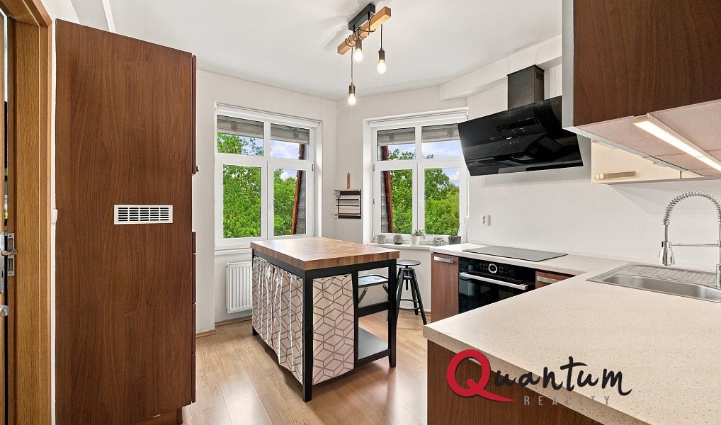 Prodej bytu 2+1 65 m², Praha – náhled fotky 3