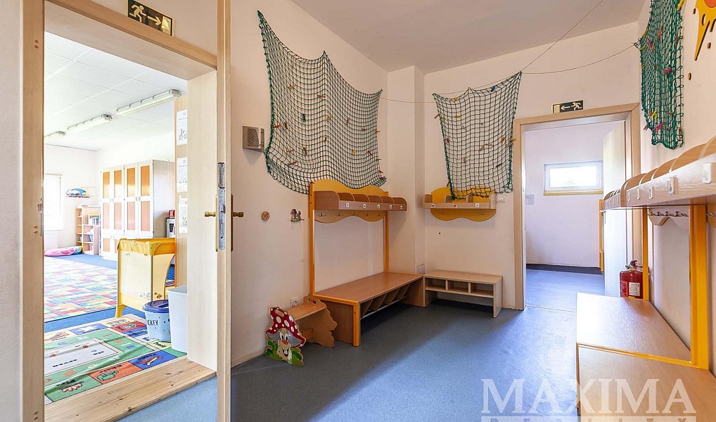 Prodej domu 237 m² s pozemkem 905 m², Úvaly – náhled fotky 8