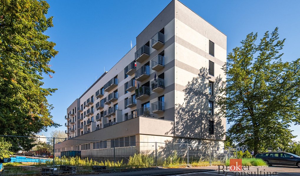 Pronájem bytu 1+kk 32 m², Hradec Králové – náhled fotky 14