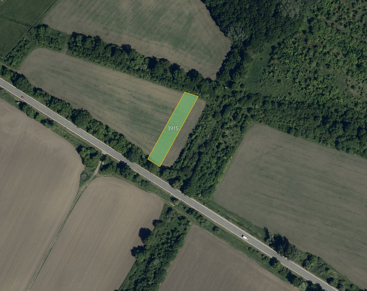 Prodej pole 3 239 m²