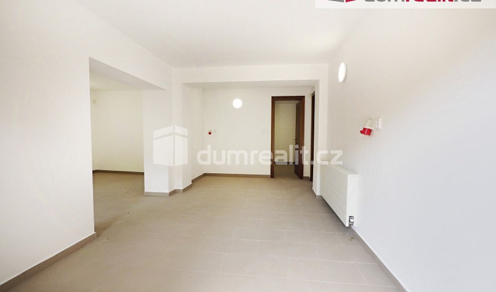 Prodej domu 286 m² s pozemkem 3 176 m², Želízy – náhled fotky 28