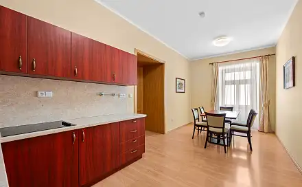 Prodej bytu 2+1 88 m², Vlkova, Znojmo