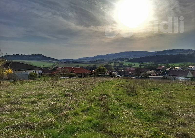 Prodej stavebního pozemku 1 537 m²