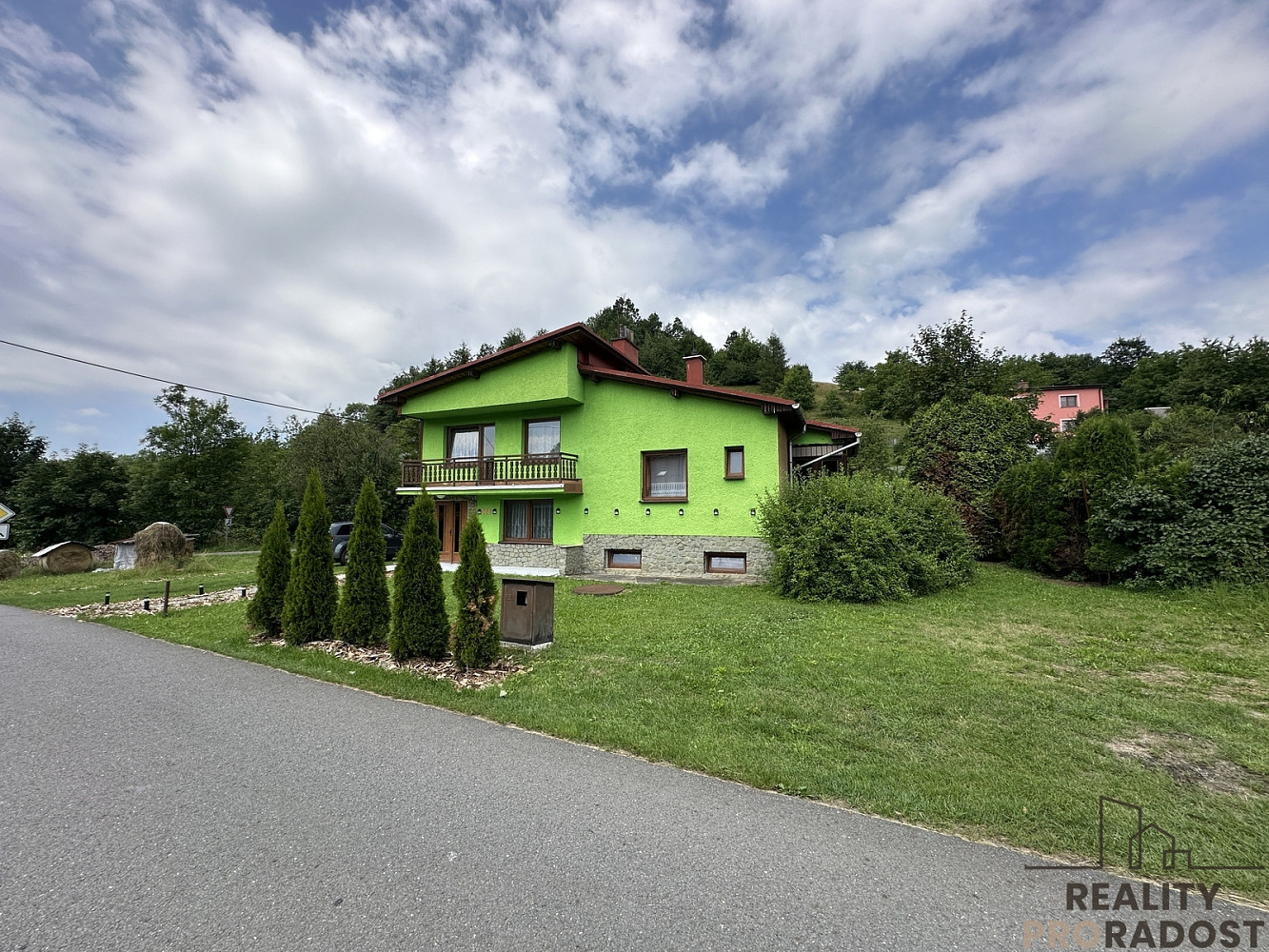 Prodej domu 160 m² s pozemkem 750 m² – fotografie 2