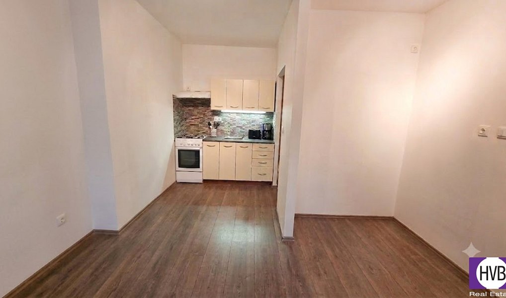 Prodej bytu 1+kk 24 m², Praha – náhled fotky 2