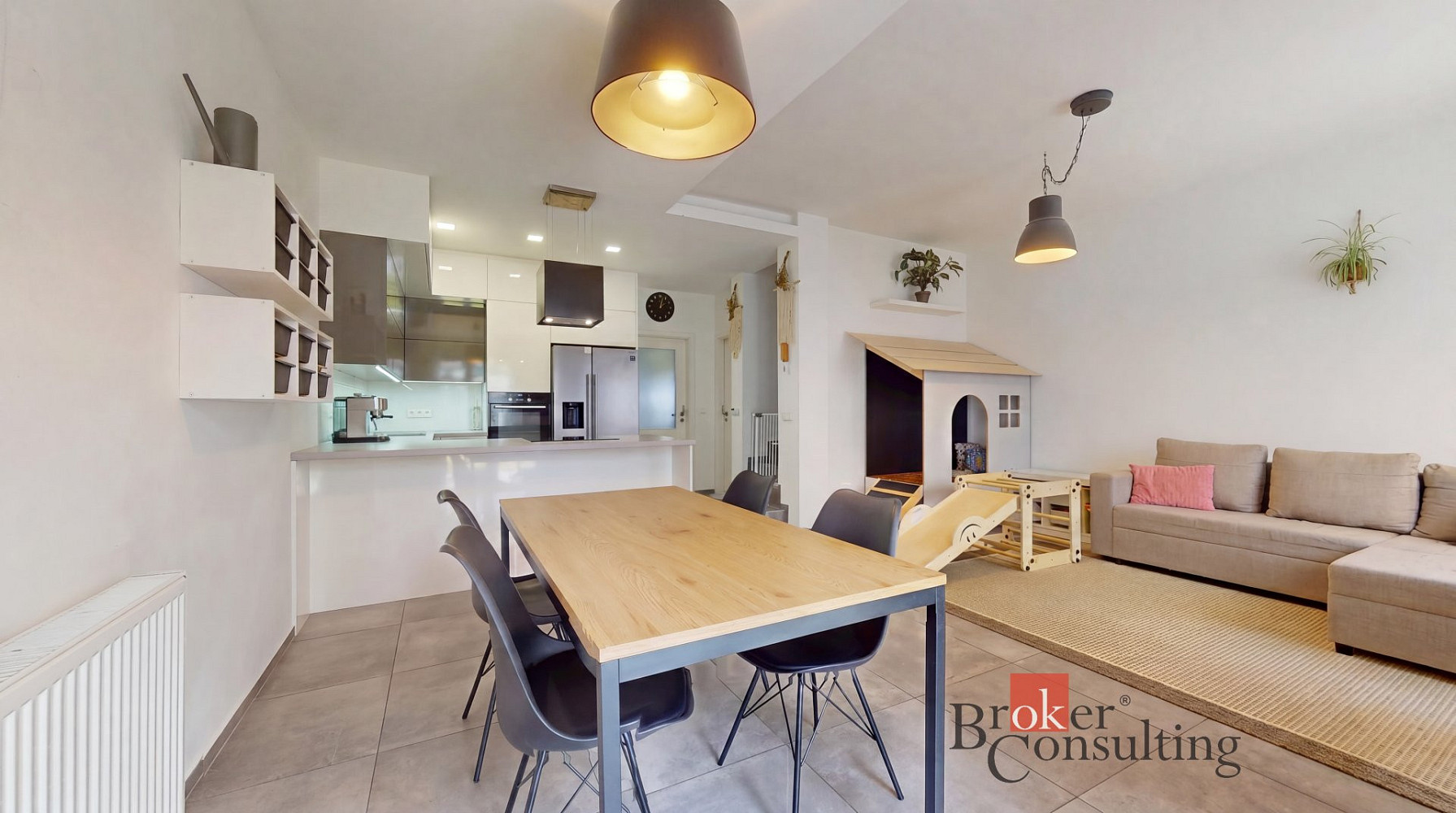 Prodej domu 140 m² s pozemkem 114 m² — photo 2
