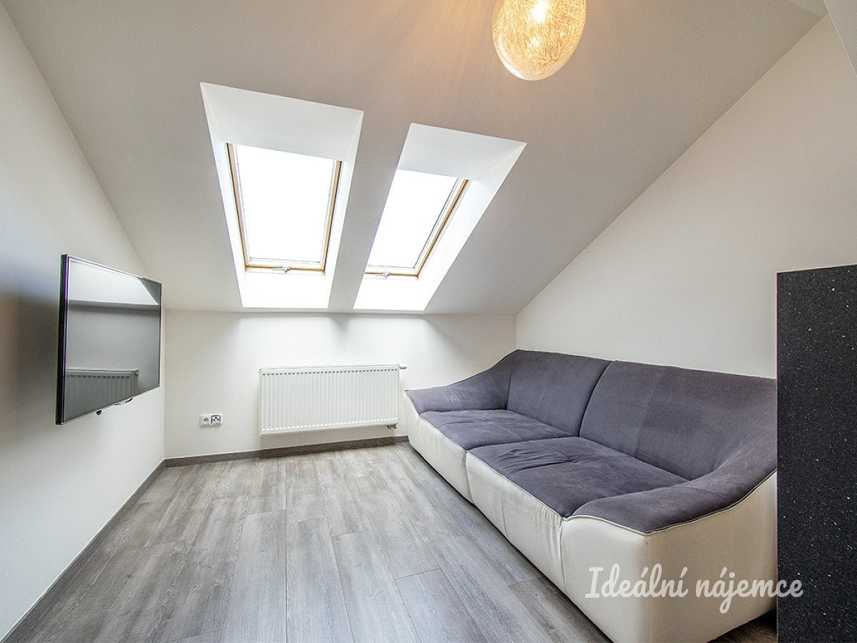 Pronájem bytu 3+kk 78 m² – fotografie 4