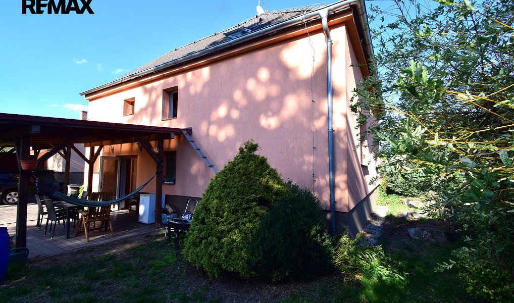 Prodej domu 222 m² s pozemkem 1 115 m², Oslov – náhled fotky 24