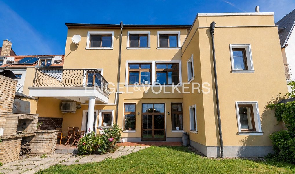 Prodej domu 324 m² s pozemkem 454 m², Praha – náhled fotky 6