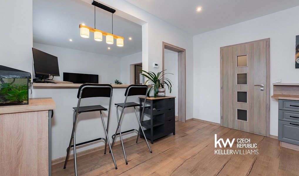 Prodej domu 176 m² s pozemkem 469 m², Dubí – náhled fotky 52