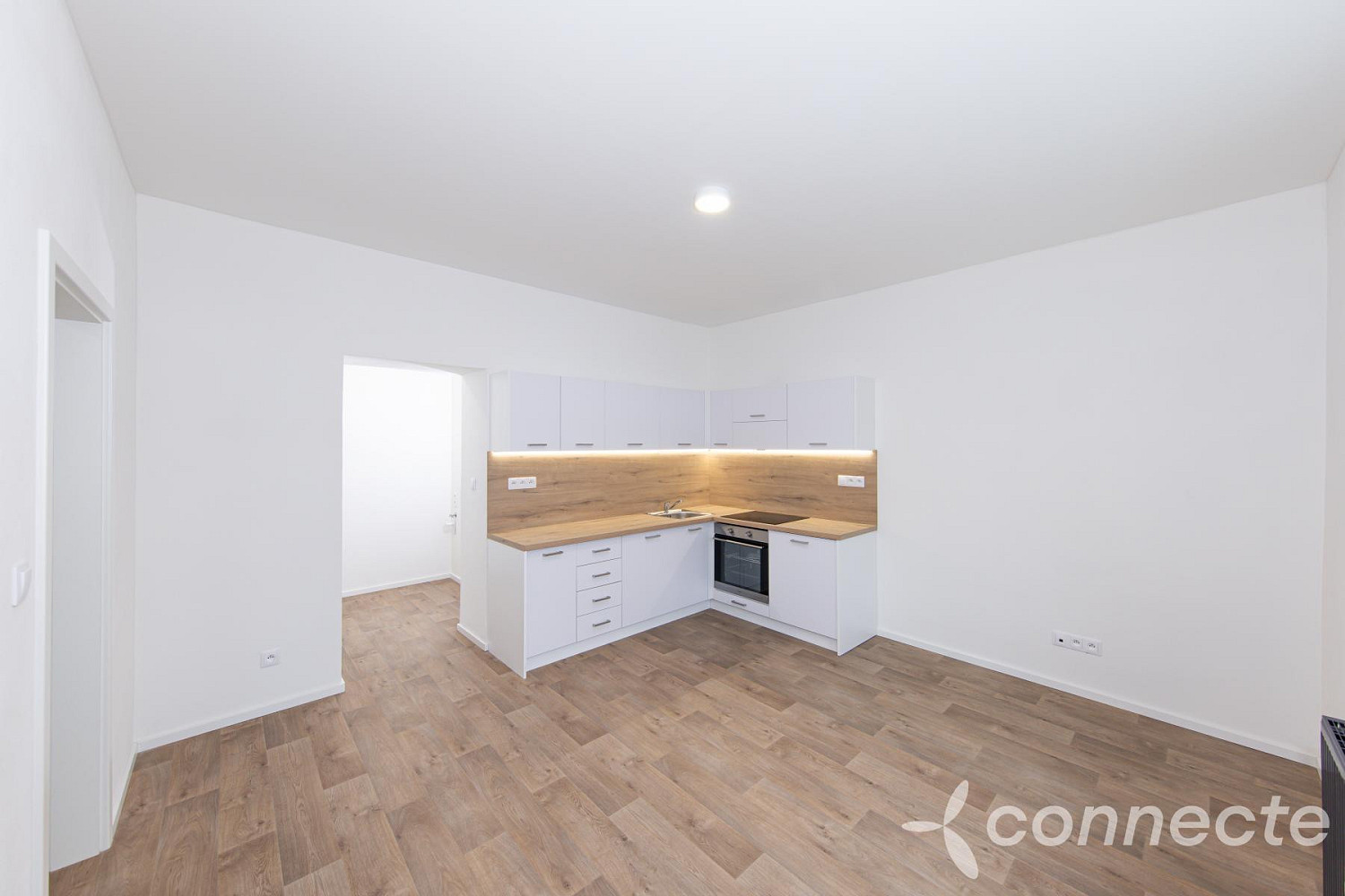 Pronájem bytu 2+kk 37 m² — photo 3