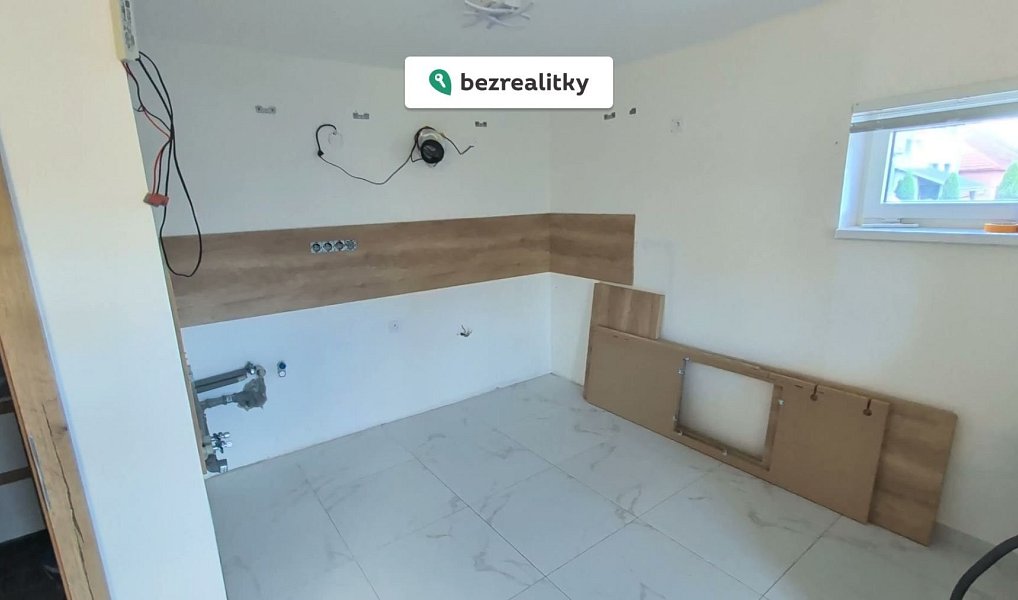 Prodej bytu 1+1 95 m², Čebín – náhled fotky 2