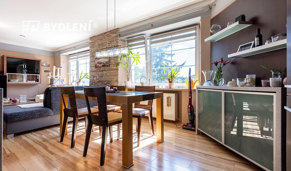 Prodej domu 318 m² s pozemkem 791 m², Krupka – náhled fotky 9