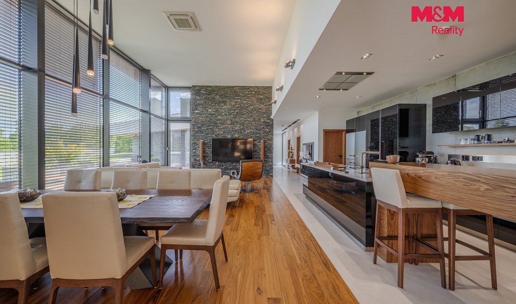 Prodej domu 276 m² s pozemkem 3 217 m², Mostkovice – náhled fotky 22