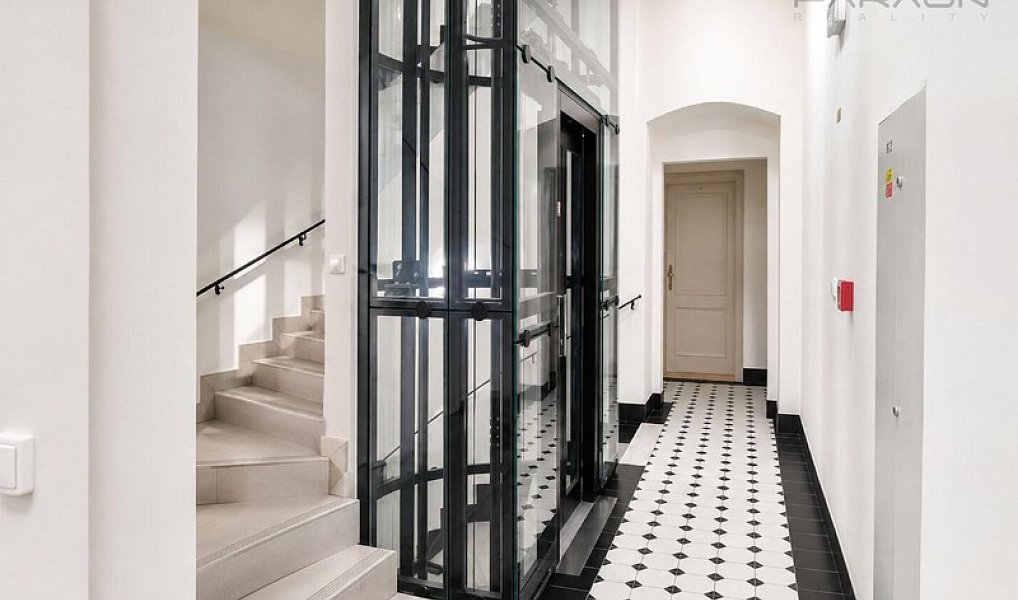 Pronájem bytu 1+kk 28 m², Praha – náhled fotky 8