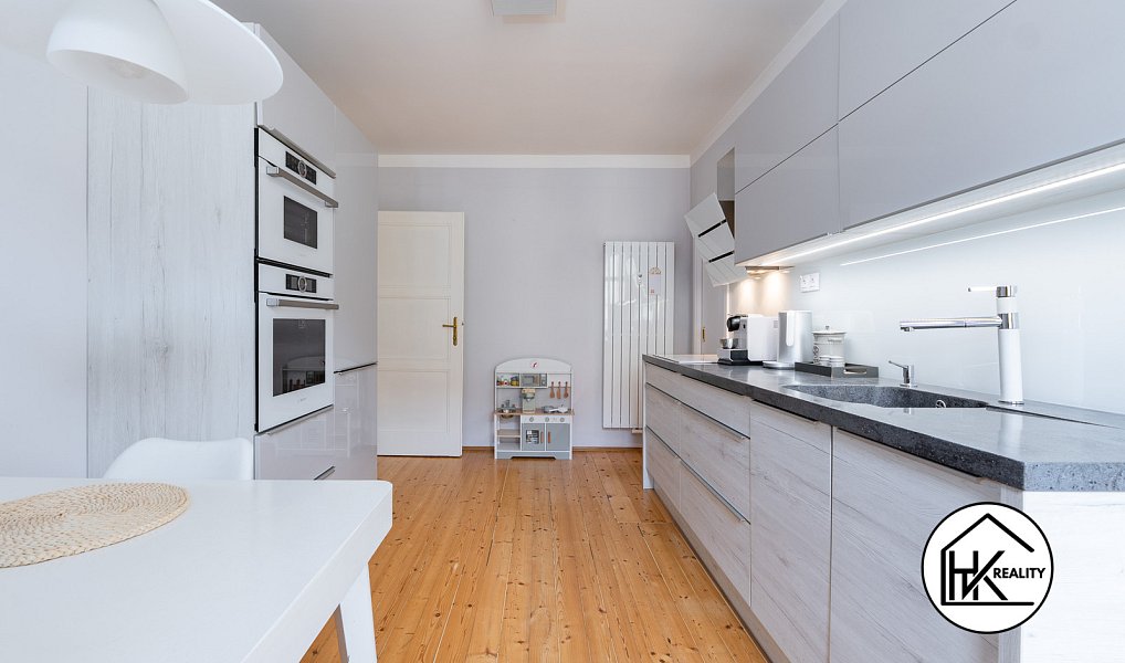 Prodej bytu 3+1 93 m², Teplice – náhled fotky 2