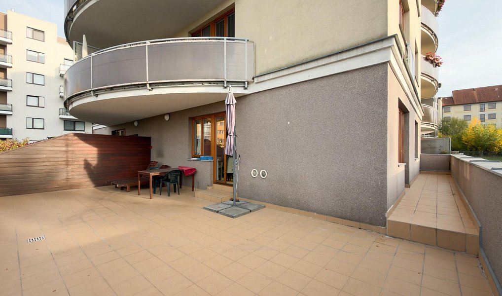 Pronájem bytu 2+kk 61 m², Praha – náhled fotky 4