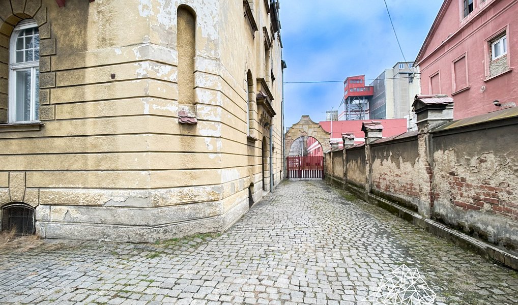 Prodej domu 900 m² s pozemkem 2 018 m², Krnov – náhled fotky 26