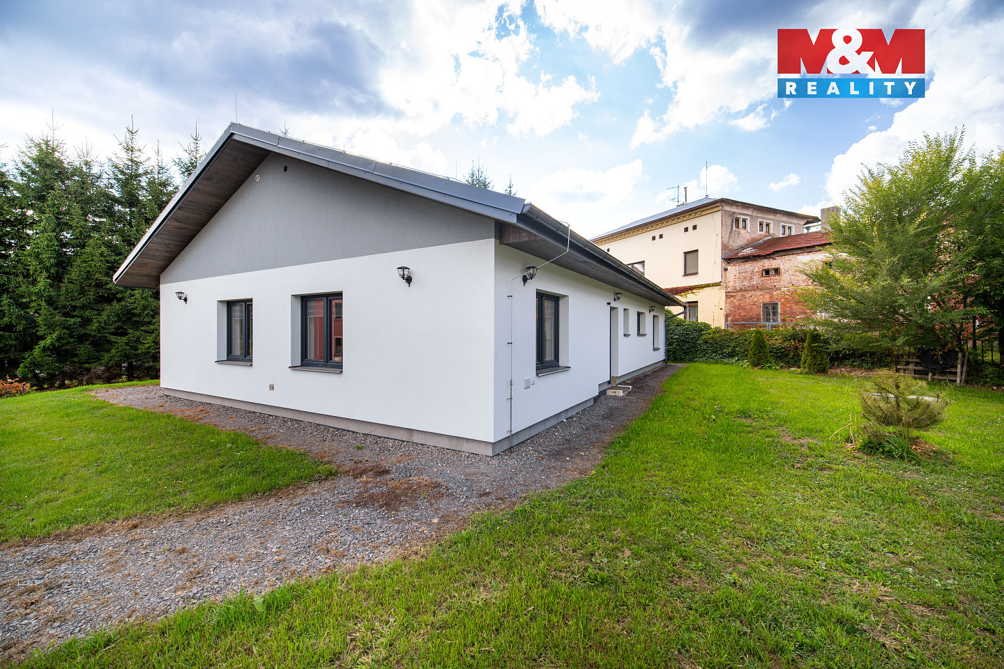 Prodej domu 129 m² s pozemkem 1 255 m² – pohled 2