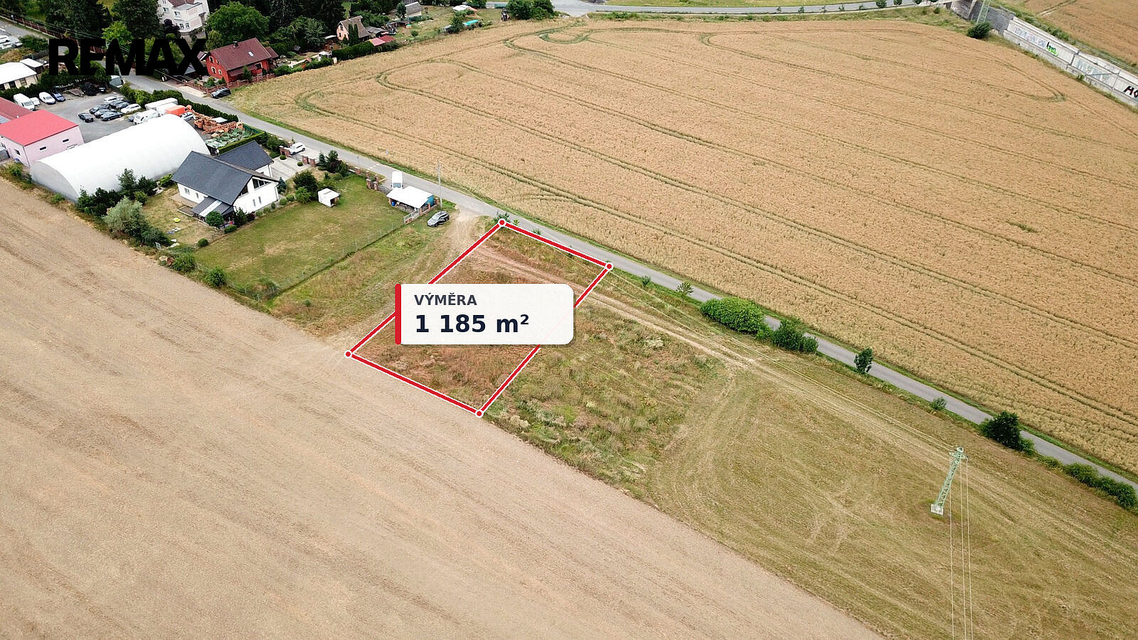 Prodej stavebního pozemku 1 185 m²