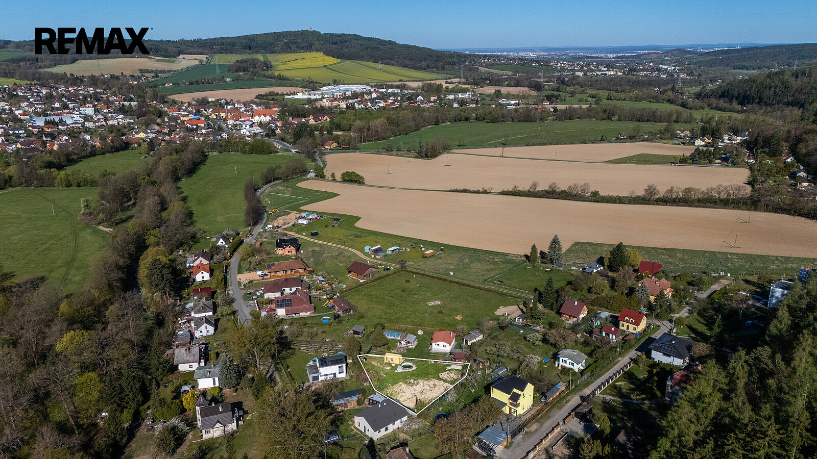 Prodej pozemku 997 m² – fotografie 2