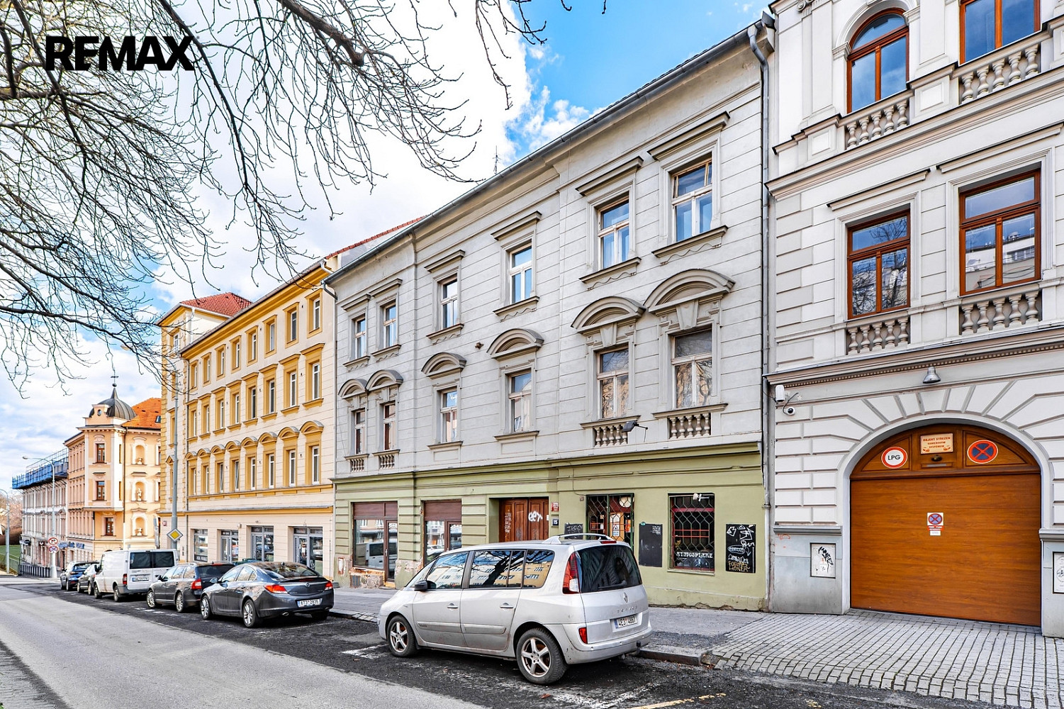 Pronájem bytu 1+kk 28 m² — photo 2