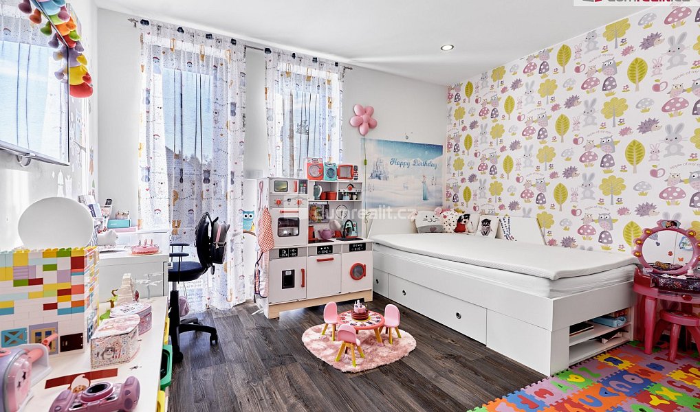 Prodej domu 136 m² s pozemkem 857 m², Nová Role – náhled fotky 11