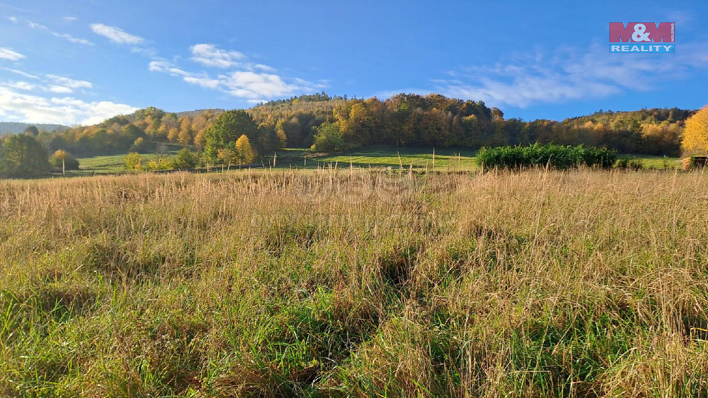 Prodej stavebního pozemku 1 498 m²