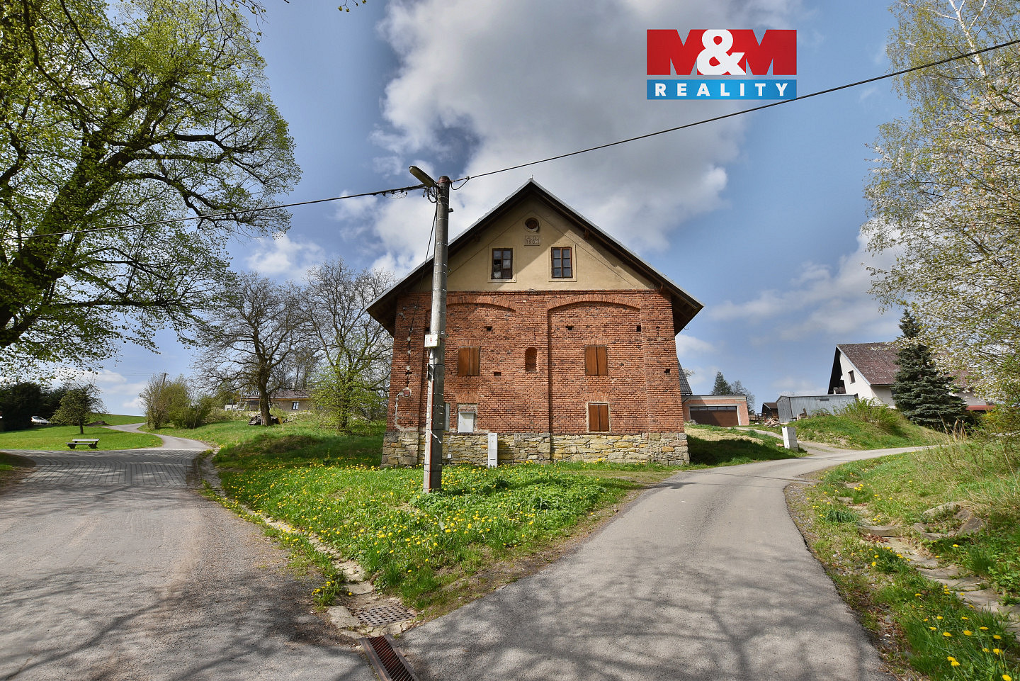 Prodej stavebního pozemku 1 008 m²
