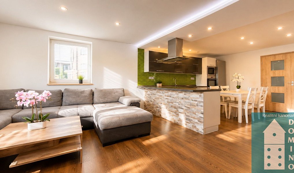 Prodej domu 241 m² s pozemkem 341 m², Halenkovice – náhled fotky 13