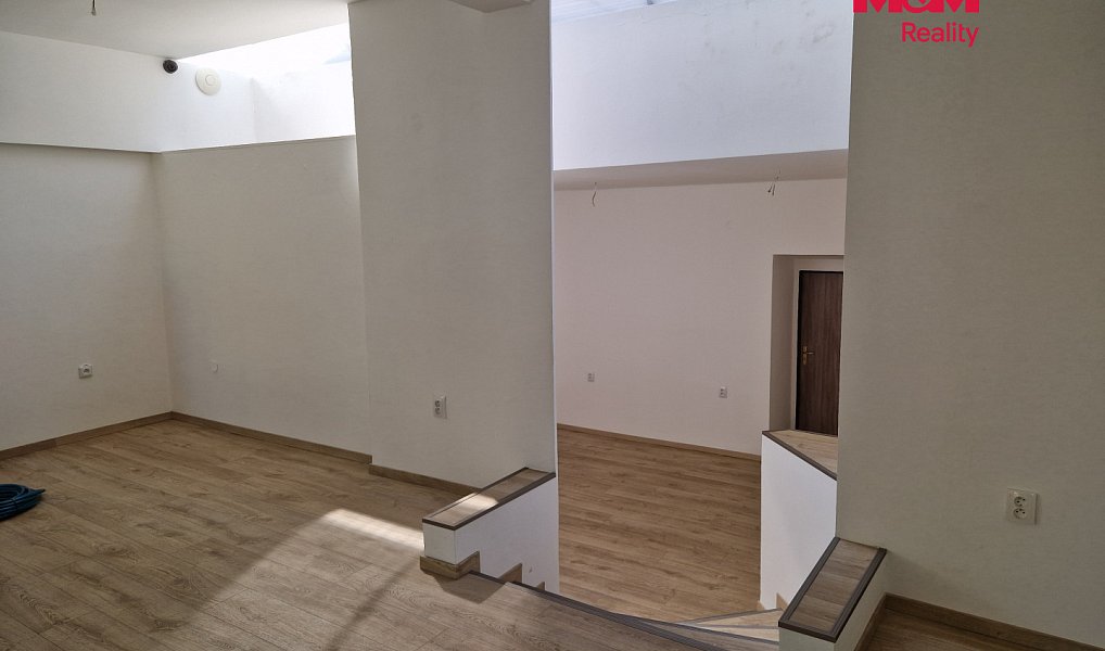 Pronájem obchodních prostor 124 m², Kolín – náhled fotky 5
